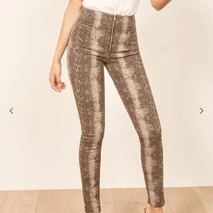 Reformation “Niki Jean” Size 24- Never Worn